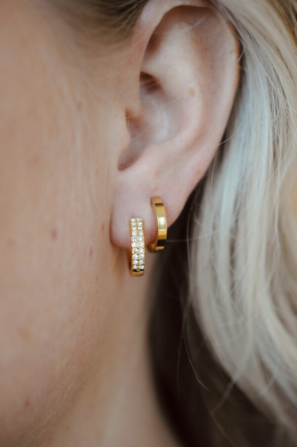 Basic and chique earring - gold